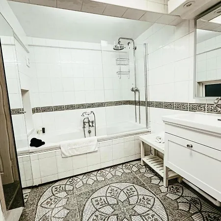Basement Beauty Bennett Street Apartment Bath Exterior photo